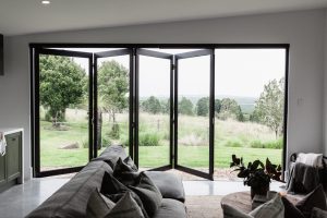 Bi-Fold